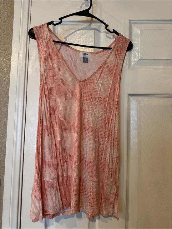 Old Navy Tops - Lightweight Old Navy Tank Top